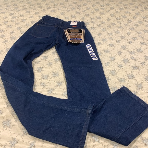 Wrangler Cowboy Cut Women’s Jean NEW Size 3 x 36 Slim fit tapered Fits over boot - Picture 7 of 9